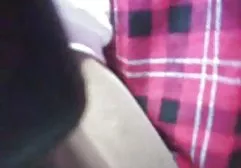Rothaarige schlanke geile weiber liebt es, Schwänze zu lutschen