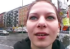 Die lüsterne Schlampe wird geile sexvideos kostenlos mit Arschöl und streichelnder Muschi eingeschmiert
