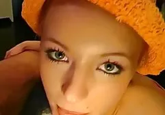 Brünette streichelt geiler sexfilm gratis nicht nur Brüste, sondern auch Muschi