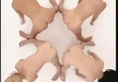 Zwei junge geile deutsche pornos kostenlos Männer haben eine Färse mit einem Gangbang gezüchtet