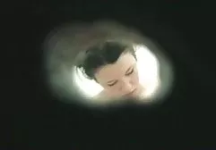 Der Mann steckt einen Knebel in den Mund supergeile pornofilme seiner Frau und fesselt ihre Hände und Füße. Er beginnt sie mit einer Peitsche zu schlagen und nachdem ein Vibrator diese Schlampe zu einem heftigen Orgasmus gebracht hat