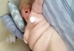 Junge Kerle beschlossen, Sperma eine geile fickvideos gratis hungrige Hündin zu füttern