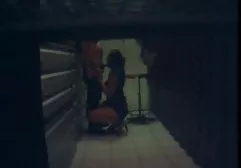 Sklave bedient mit seiner geile frauen sexfilme Zunge strenge Pussy Madame