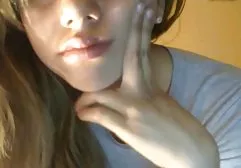 Blonde Lesben streicheln auf dem Rasen beste fickfilme