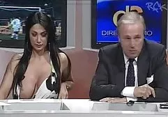 Sie befiehlt ihrem jungen Sklaven, ihre Fotze zu lecken und sie dann in reife frauen sex filme Position 69 zu befriedigen