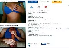 Herrlicher Brunette in der schönen Wäsche streichelt ihren herrlichen Körper geile sexfilme gratis