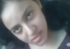 Zwei gratis geile sexfilme Frauen, die sich pervers über einen Mann lustig machen